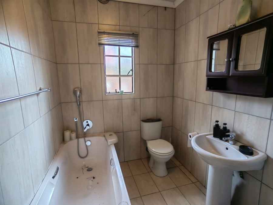 4 Bedroom Property for Sale in Parys Free State